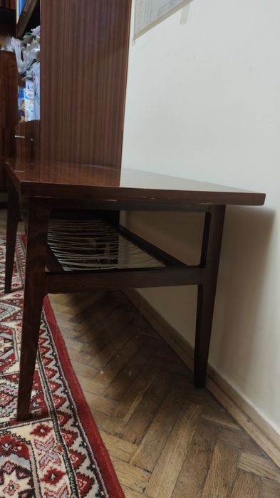 Журнальний столик