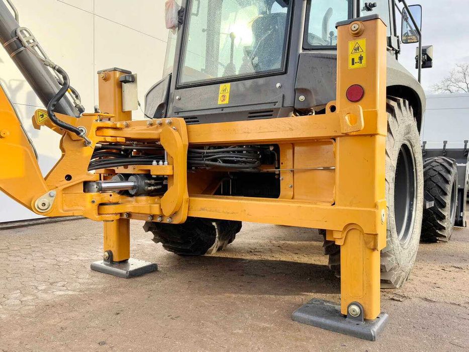 Ексватор навантажувач