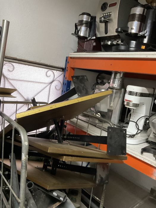 Menu de Rua ,Publicidade exterior,out , placard iluminado ,expositores