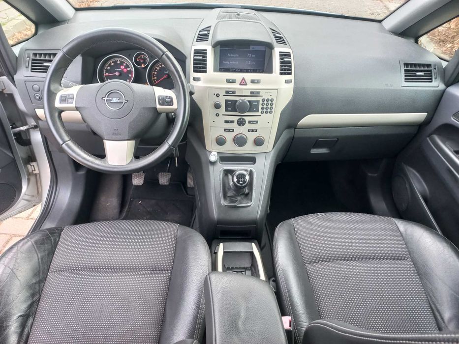 Opel Zafira Lift 1.8 B.104 KM,Nawigacja,Parktronic,Klimatyzacja