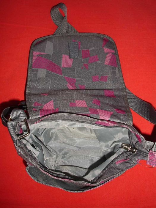 vendo várias bolsas