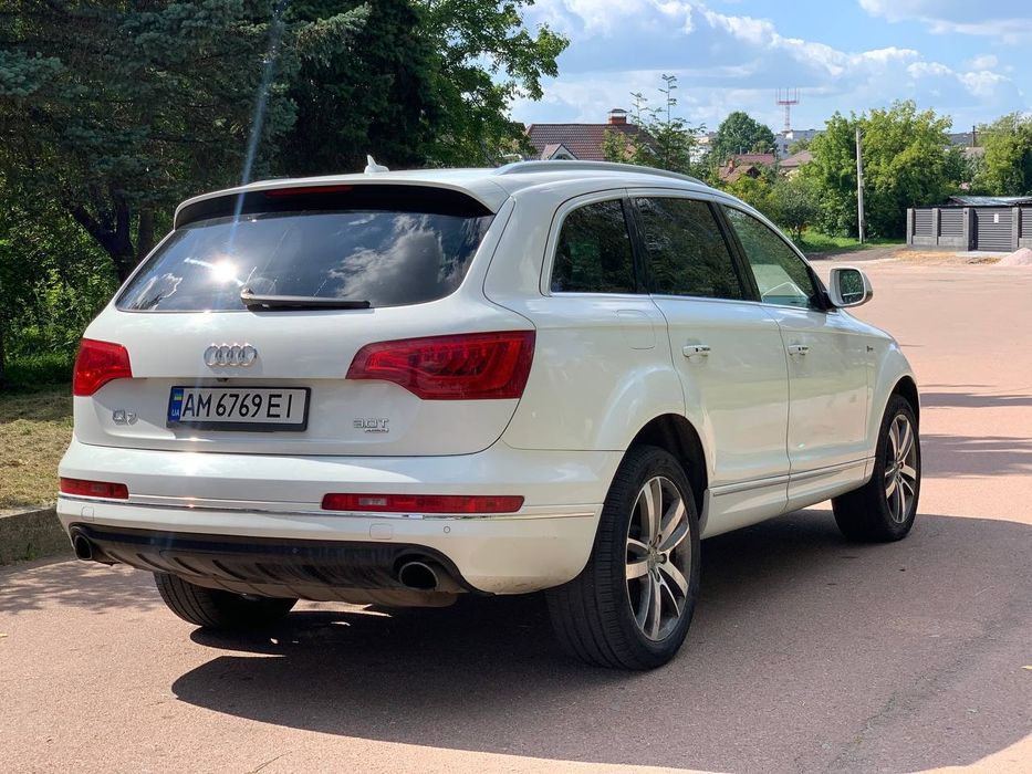 Audi Q7 3.0 TFSI Quattro • 2015 • Хороша комплектація •