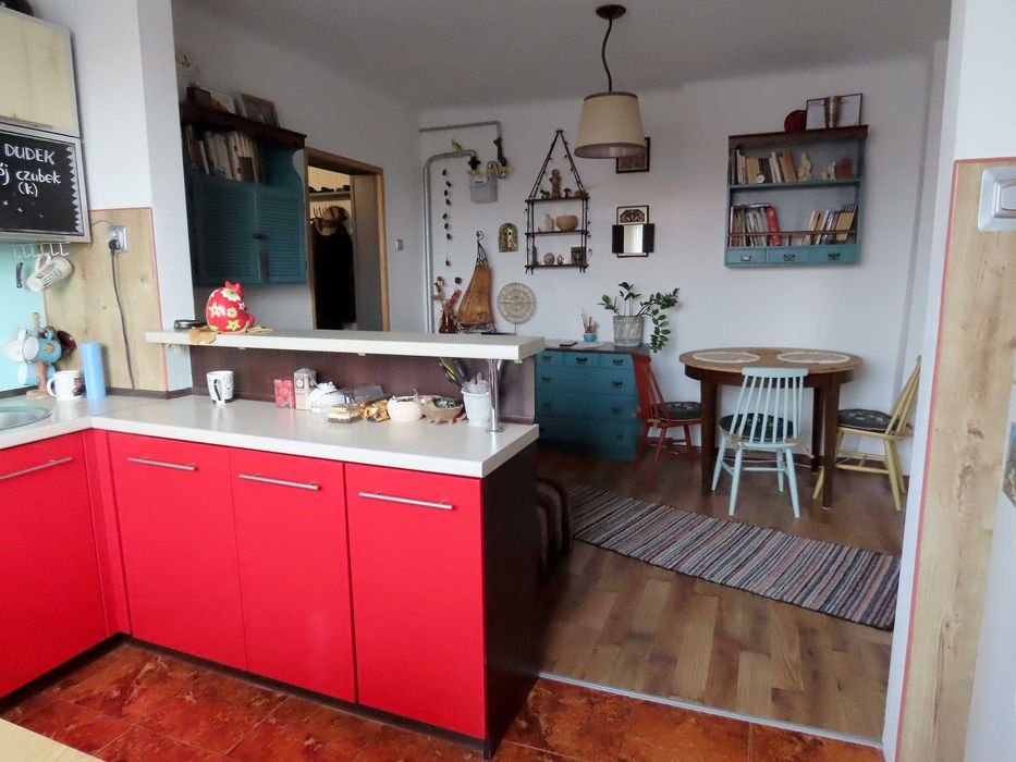 Sprzedam mieszkanie 2 pok. 50 m2 w Ćmielowie - Rynek 4