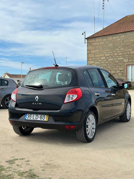 Renault Clio — fotografia 3