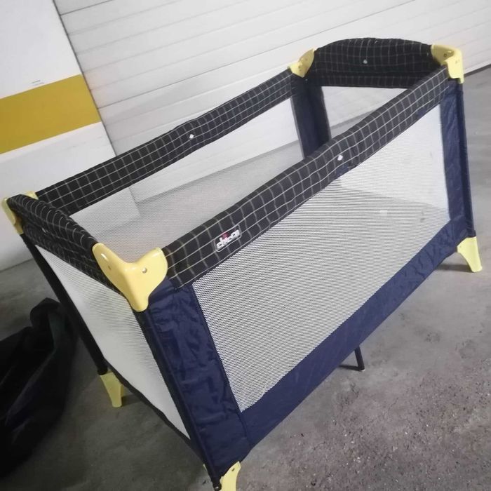 Cama de viagem / parque Chicco