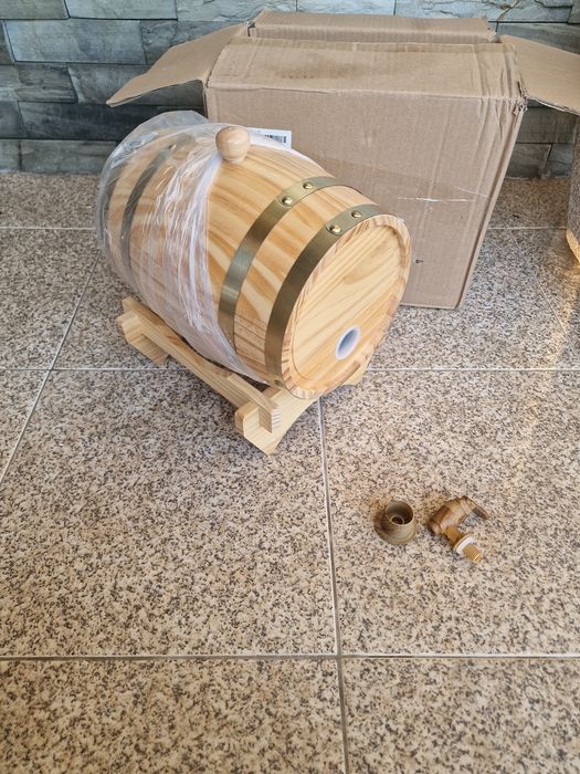 Barril de vinho de madeira vintage para cerveja, uísque, rum, porto 5l
...55...
