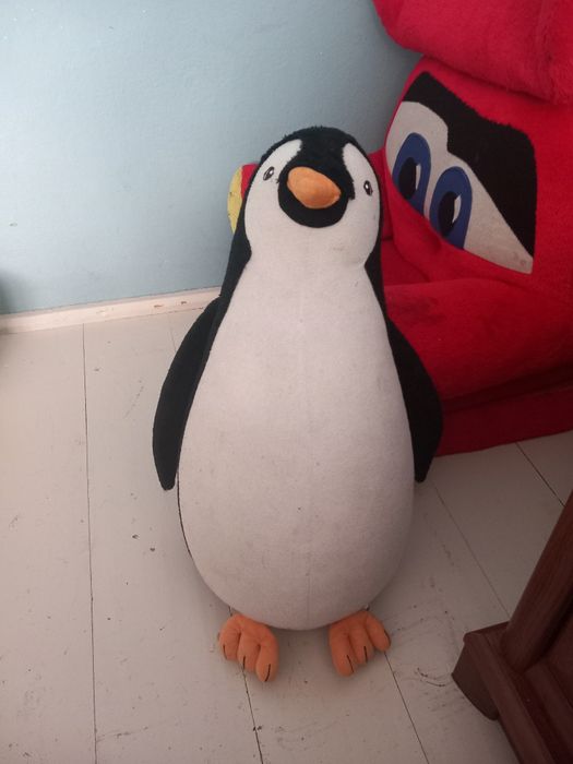 Duży pingwin maskotka Kinder pingui