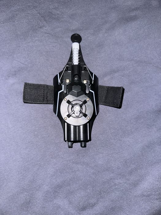 веб шутер человека паука