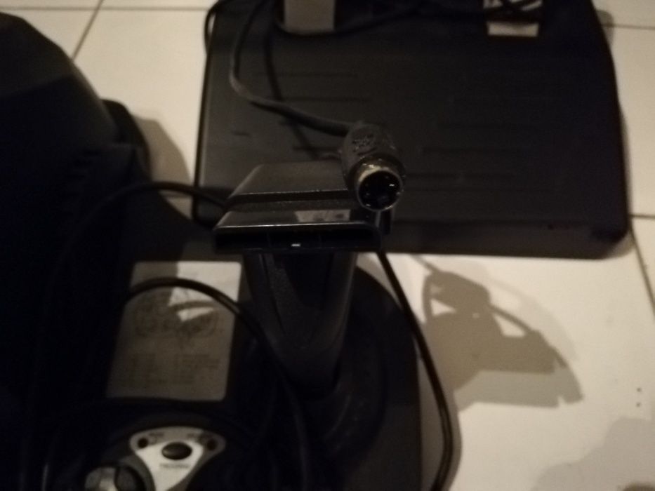 Volante e pedais para PS 1 / 2