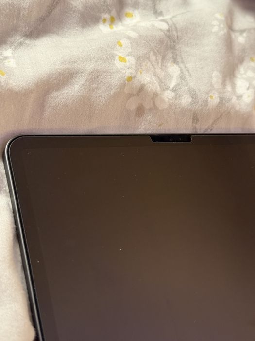 iPad Pro 12.9" 256GB (4.ª Gen) – Muito bem conservado+ Apple Pencil e Teclado