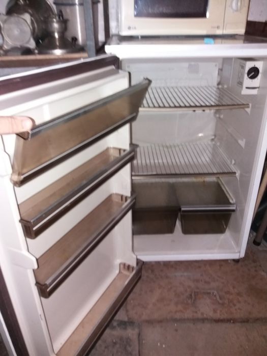 Продам маленький холодильник