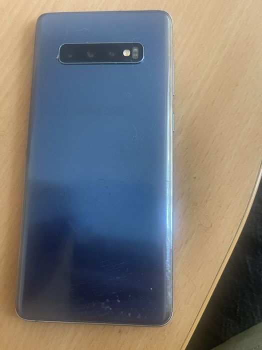 Samsung s 10+ uwzkodzony jak na zdjeciu gora nie lapie dotyk