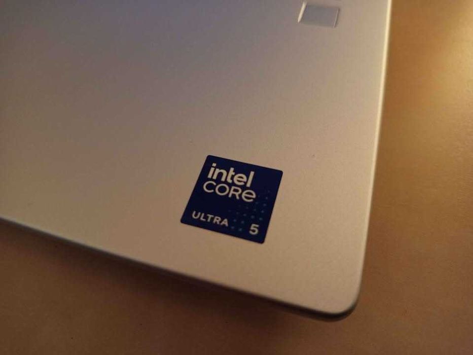 HP EliteBook 660 G11 / Intel Ultra i5 135U / 16GB RAM DDR5 / SSD 512GB