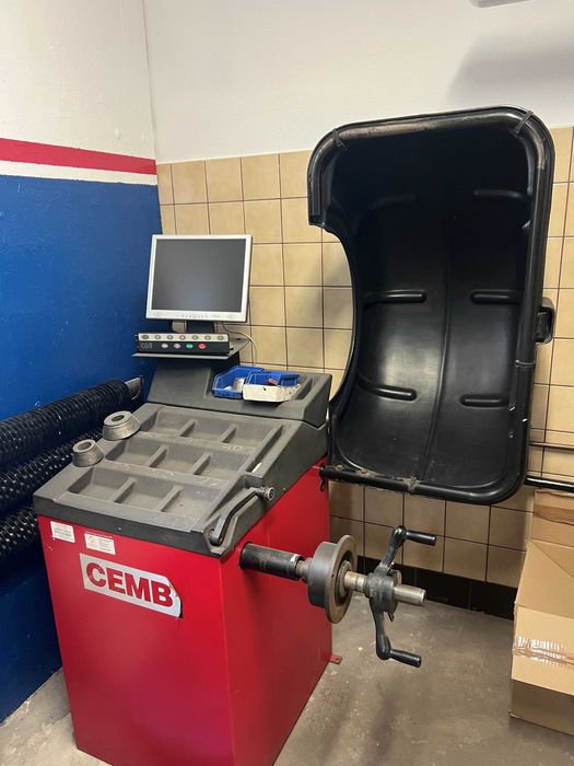 Wyważarka używana z monitorem CEMB C65