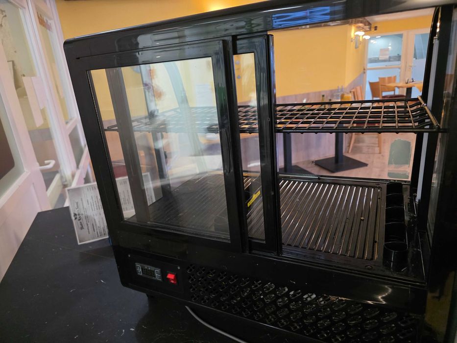 Witryna ekspozycyjna chłodnicza