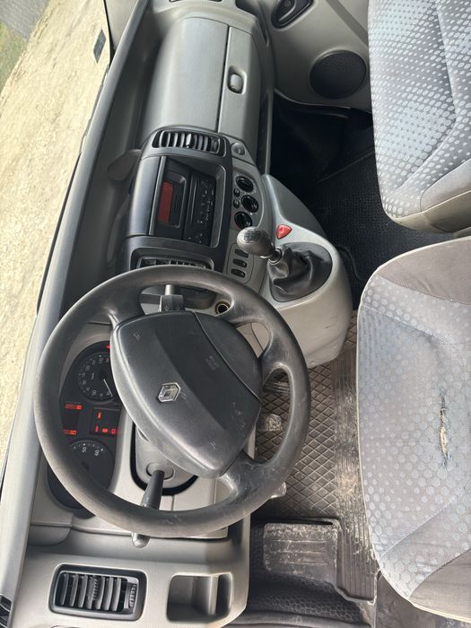 Sprzedam Renault Trafic (rezerwacja)