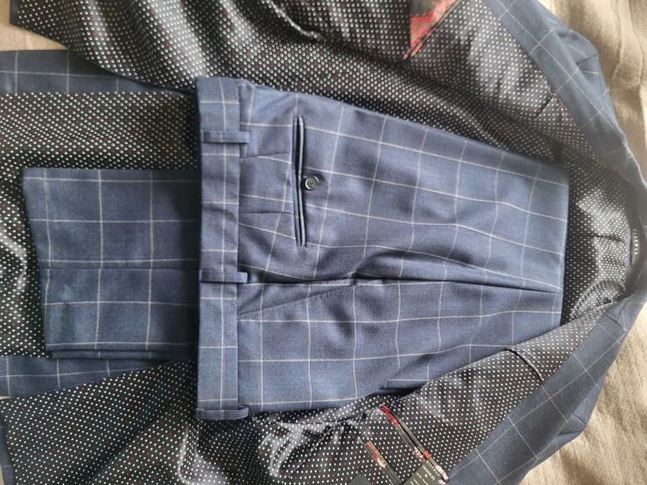 Garnitur Vistula Super Slim 50 kratka plus kurtka