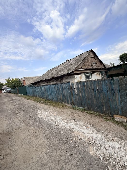 Продаж будинку під ремонт.