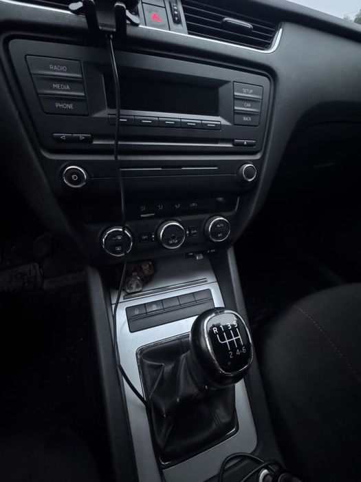 Skoda Octavia A7 2.0 дизель 6ст мех