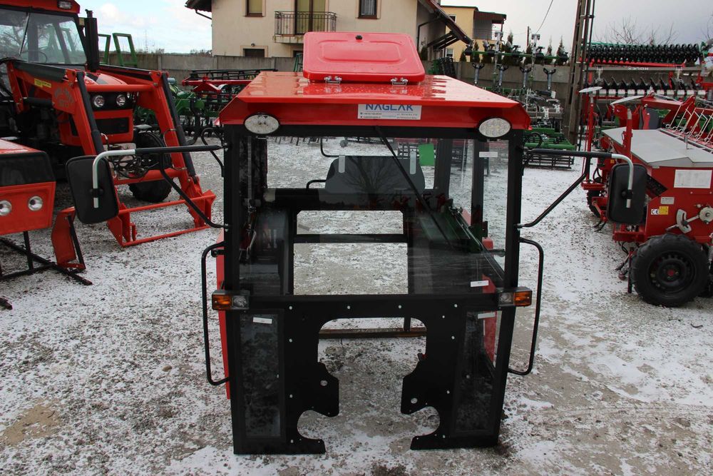 Kabina ursus C 330 c-330 z błotnikami ursus Naglak wersja Elegant