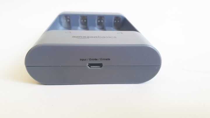 Ładowarka Amazon Basics U411