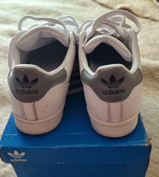 Adidas homem quase  novas