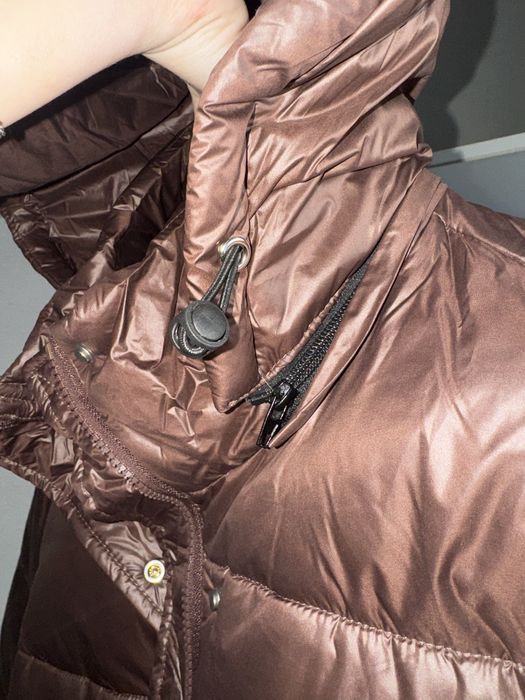 Пуховик шоколадний глянцевий S