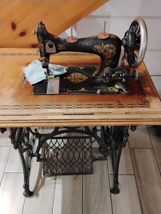 Maszyna do szycia Decker