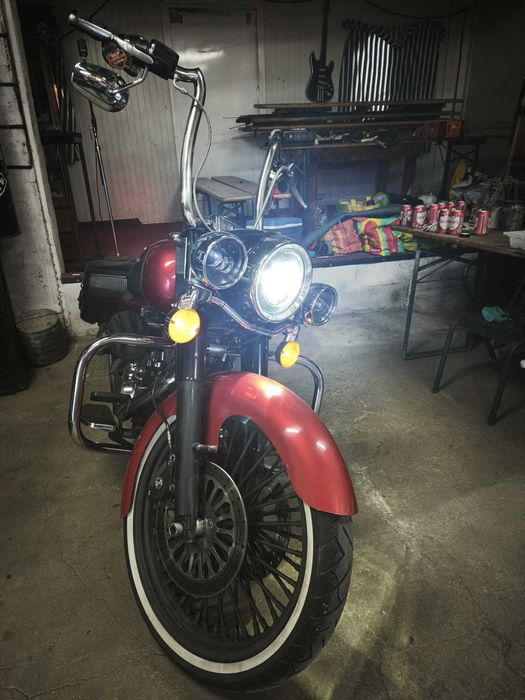 Harley Road King Chicano Style