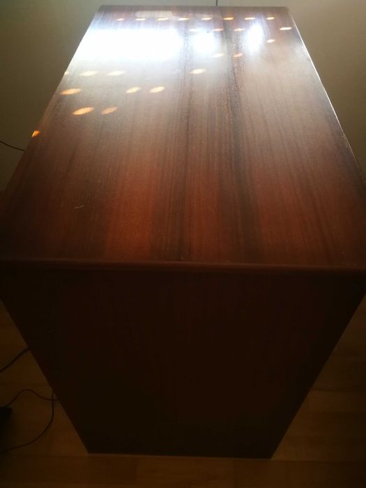 Secretária de escritório em madeira - Medidas: 88cm x 50cm x 80 cm