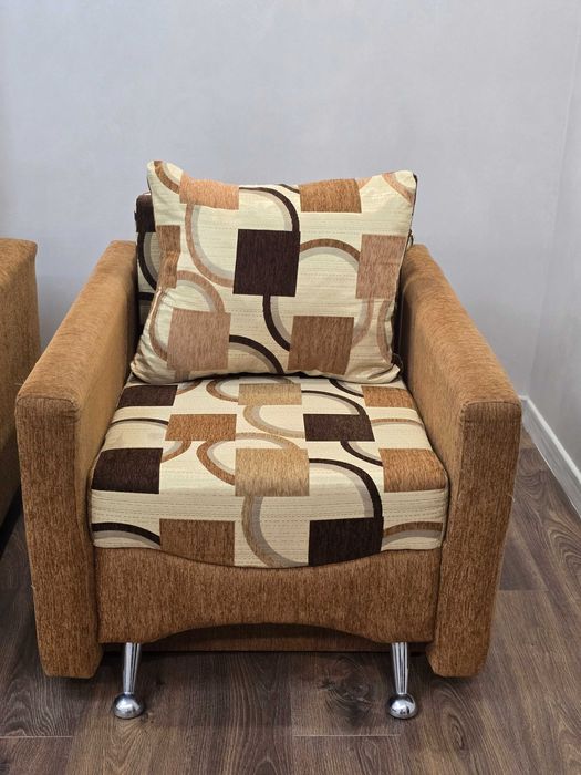 Мякий куток диван розкладний і два крісла розкладні