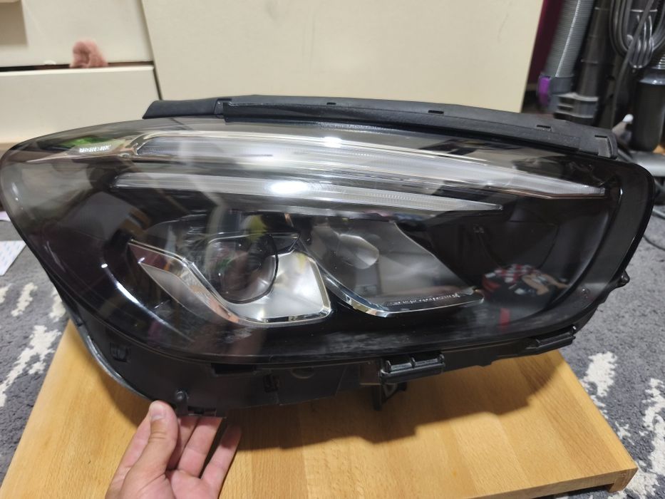 Farol direito Hella Full led Mercedes-Benz B-Class W 247, Led
