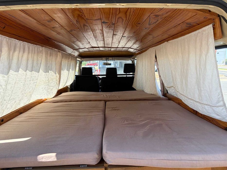 Mitsubishi L300 2.5 Diesel LONGA – 9 Lugares – Camper