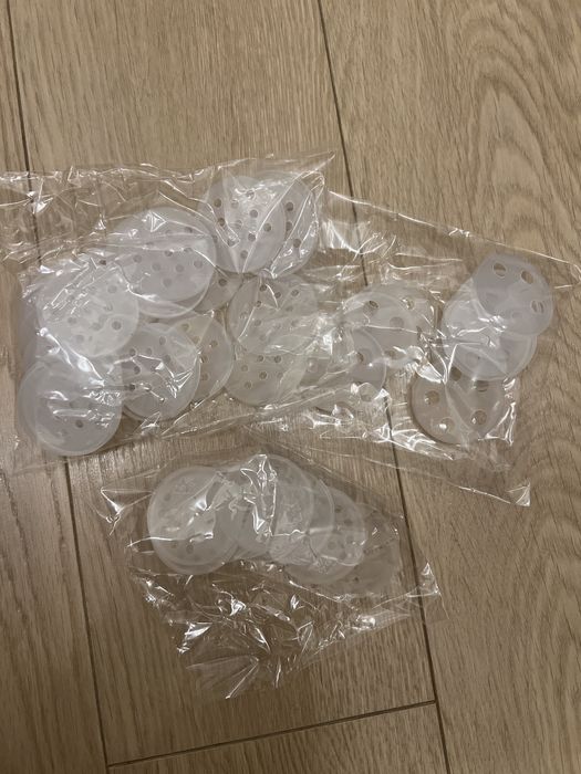 Stojak na przyprawy ze słoiczkami 24 szt z drewna akacjowego 120 ml