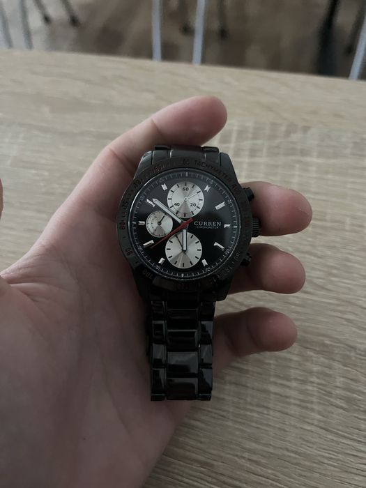 Продам часы curren