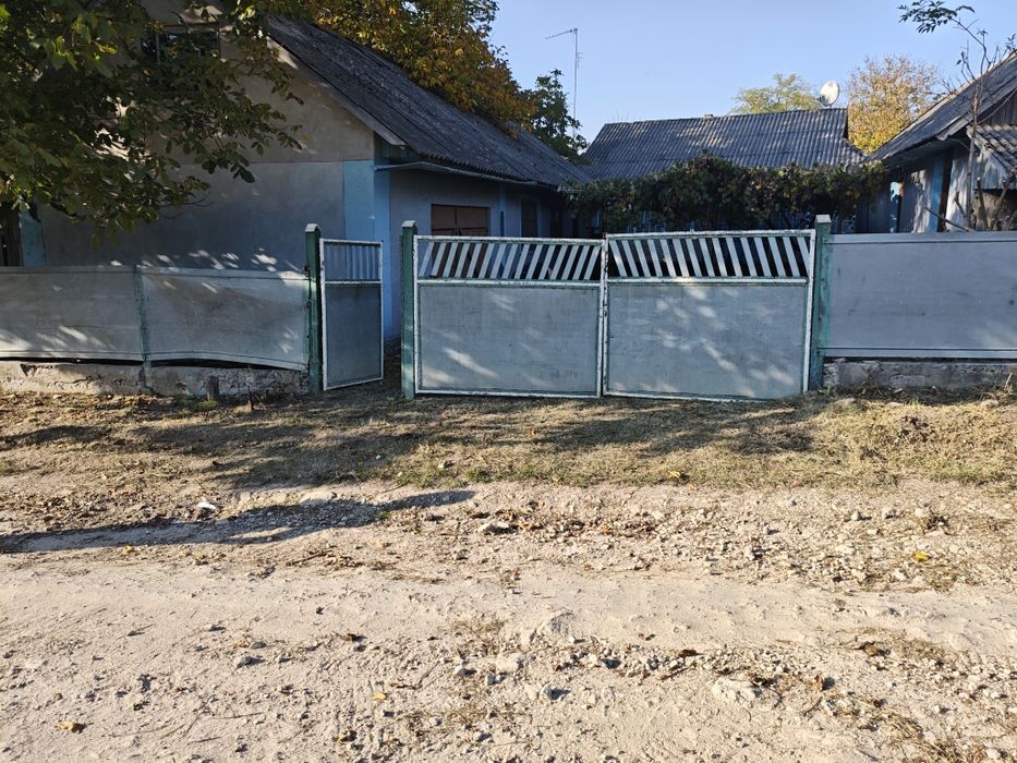 Будинок у селі, дуже гарний