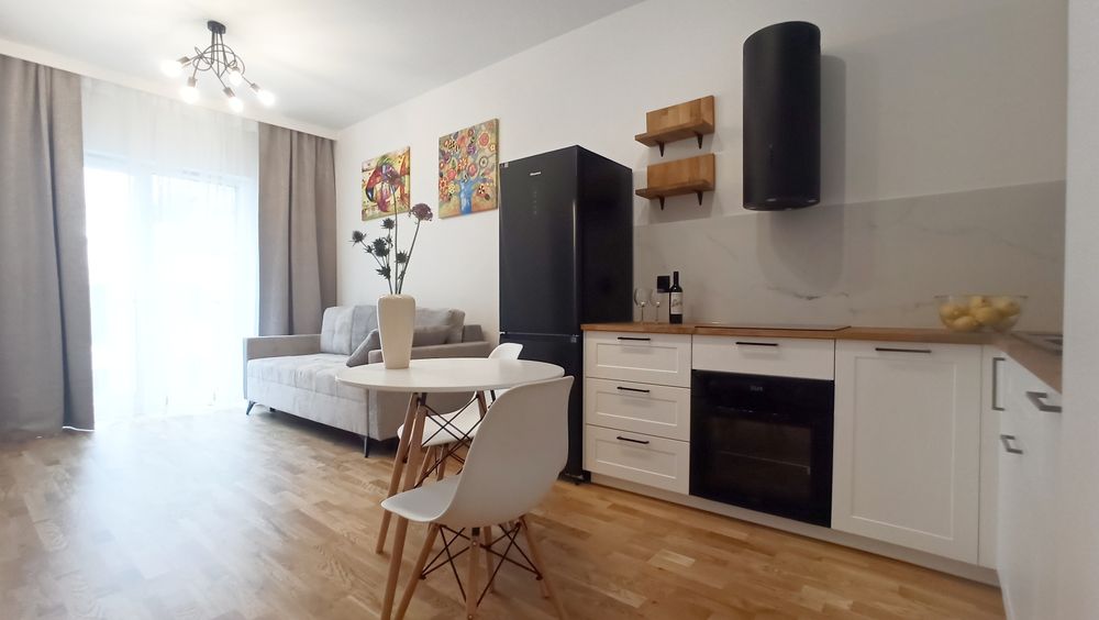 Gotowy apartament, 2 pokoje, Nowe Centrum Łodzi NCŁ, wystawa południowa, balkon, klimatyzacja, premium 2026, siłownia - Więcej