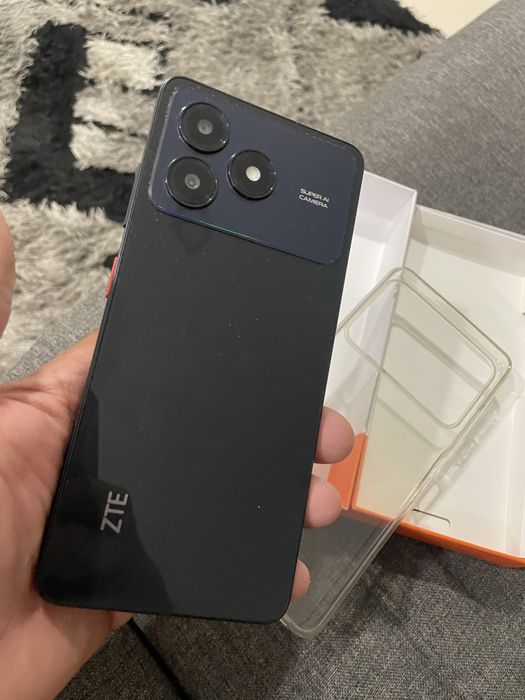 ZTE A36 como novo