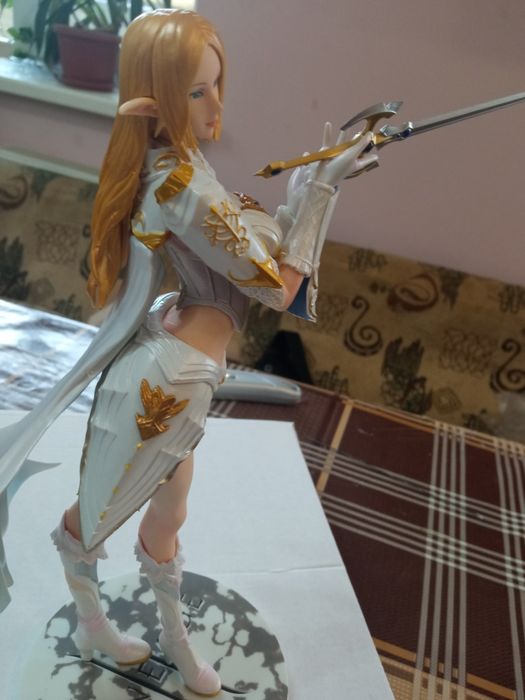 Аниме фигурка. Эльфийка из Line age II