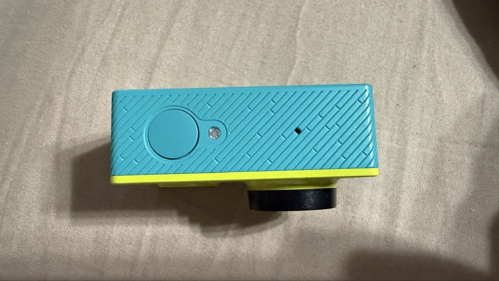 Екшн камера xiaomi