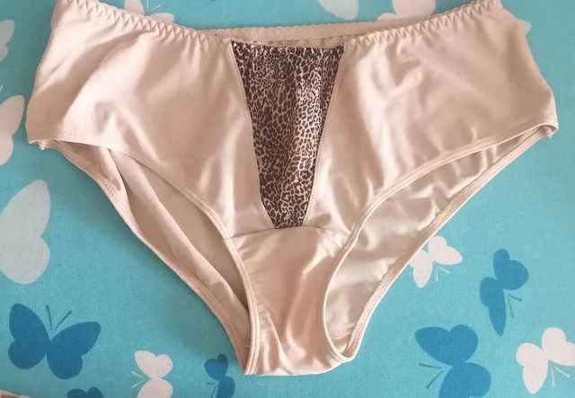 Beżowe figi roz. 2XL