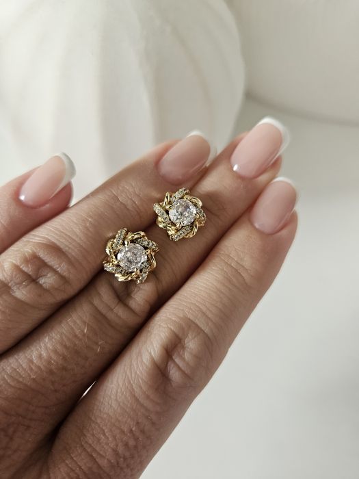 Kolczyki Wkretki Cyrkonia Accessories Dziubeka Vezzi Zapraszam