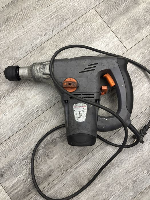 Перфоратор Энергомаш пе-25170