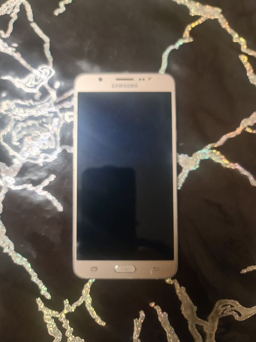 Продам SAMSUNG G 7110 +16 GB