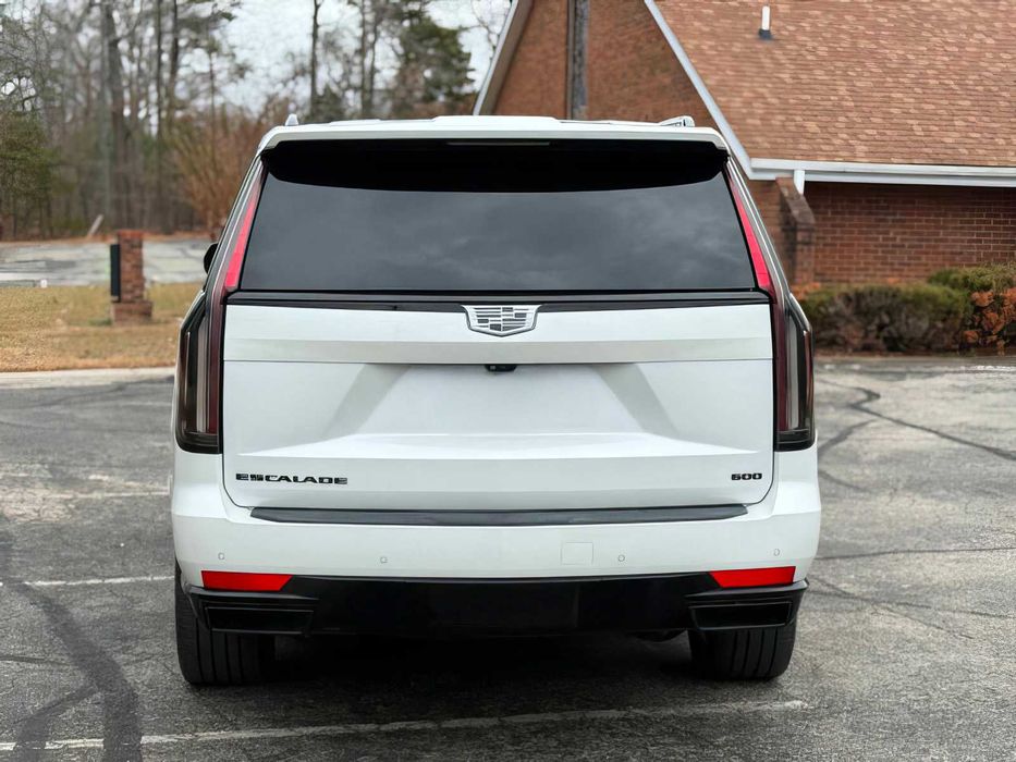 Cadillac Escalade      2021