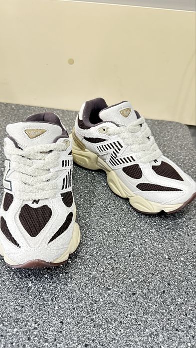 New Balance 9060
