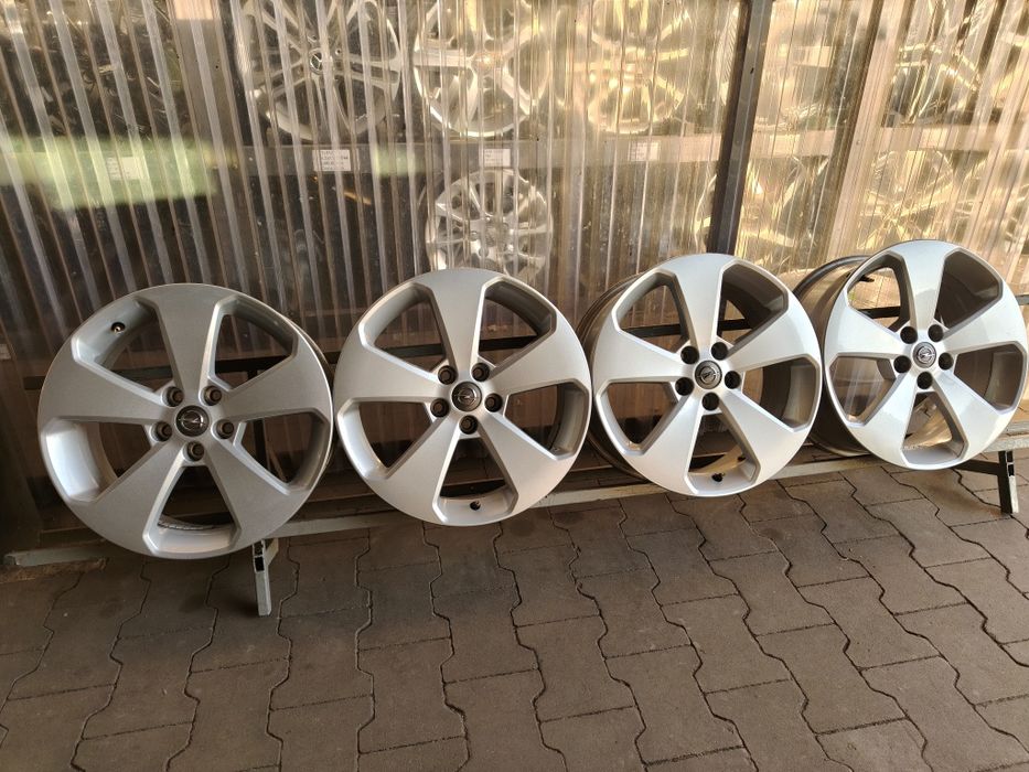 Oryginalne Felgi aluminiowe Opel Astra J K Mokka 7x17'' 5x105 ET38