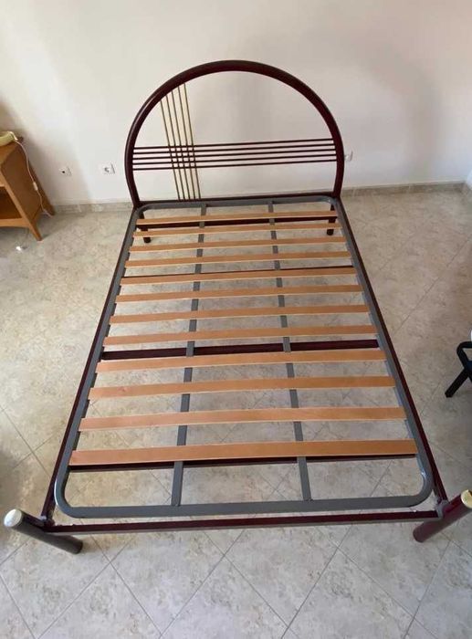 Cama de Casal como Nova