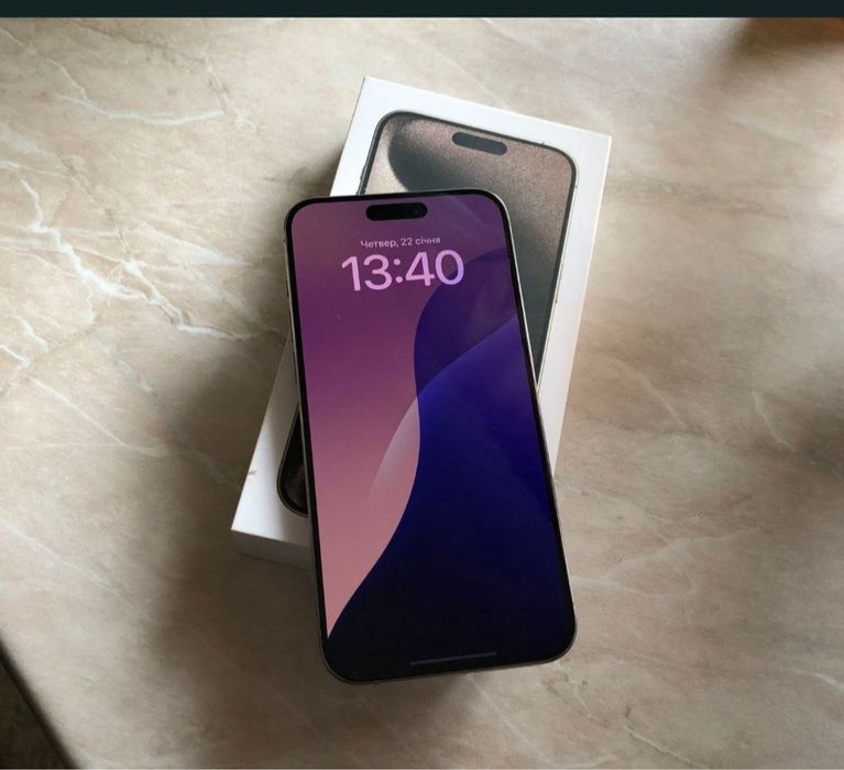 Продам Айфон 15про макс 256