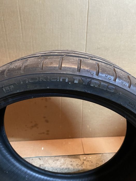 Nokian tyres Powerproof 235 35 19 2
